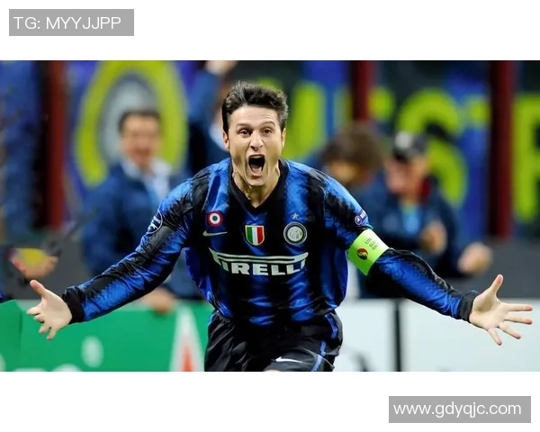 足球明星中谁最孝顺他们用行动诠释亲情与责任