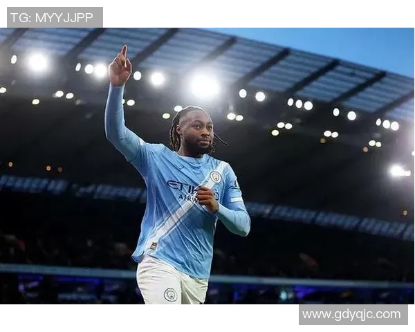 霸气侧漏的足球明星与他的传奇人生之路